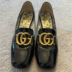 GUCCI VERNICE MARMONT PUMP BLACK PATENT GG LOGO - 39